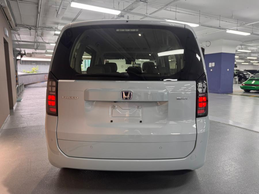 Freed E-HEV - Image 11